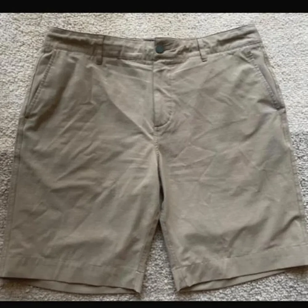 Faherty Men's Tan and Khaki Shorts